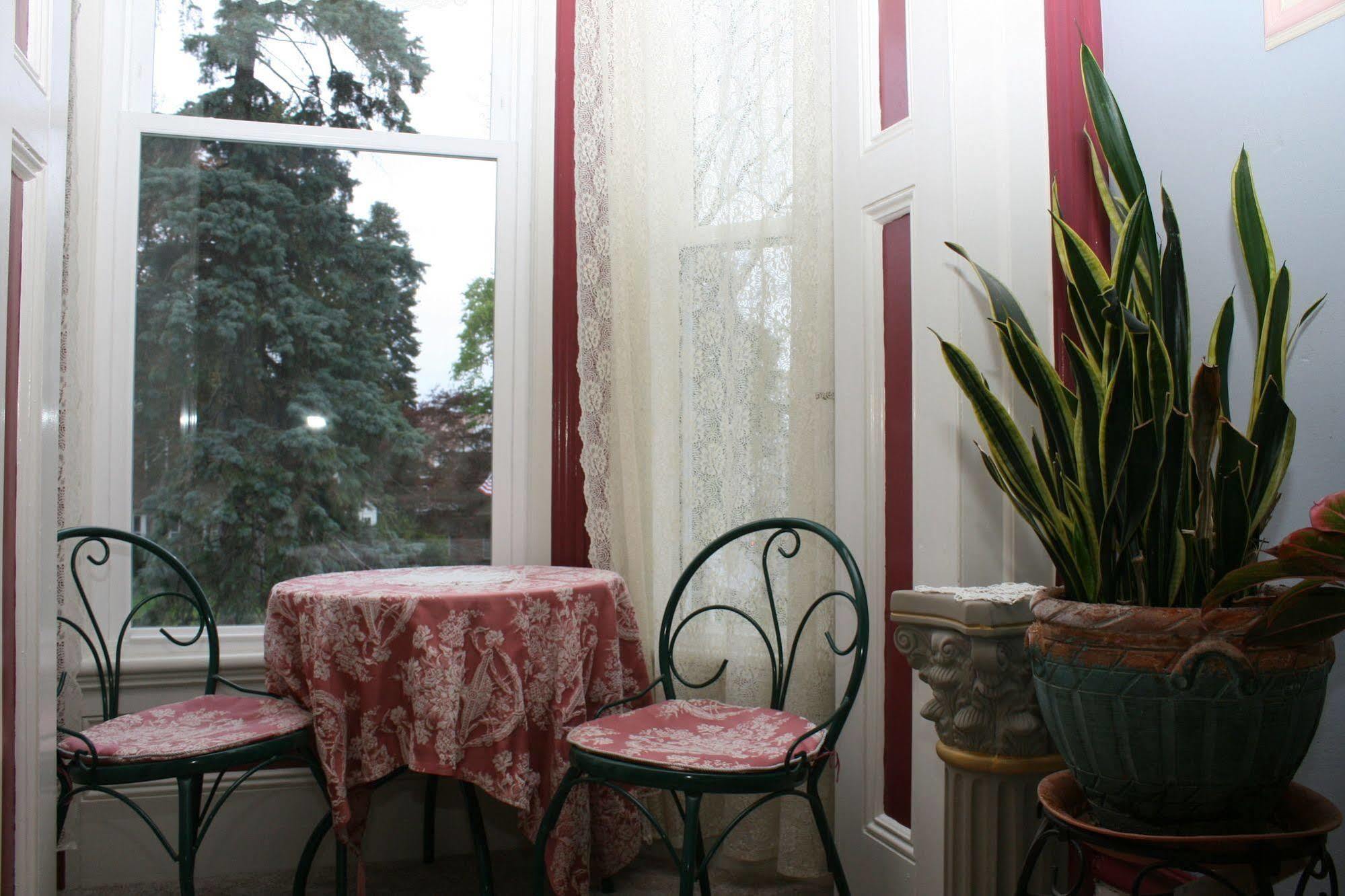 The Gridley Inn B&B Waterloo Ngoại thất bức ảnh